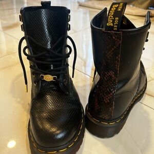 Dr. Martens 1460 YEAR OF THE SNAKE LEATHER LACE UP BOOTS  US7 Ladies US 6 Men